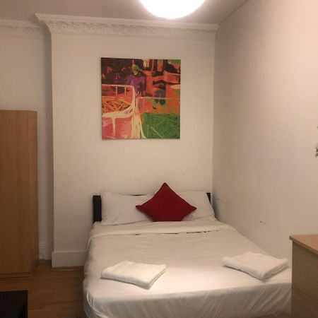 Poplar Guest House Лондон Екстер'єр фото