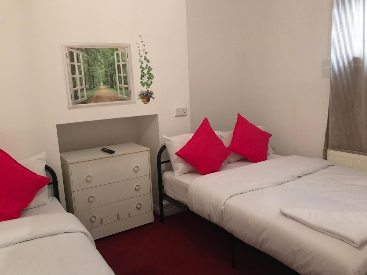 Poplar Guest House Лондон Екстер'єр фото