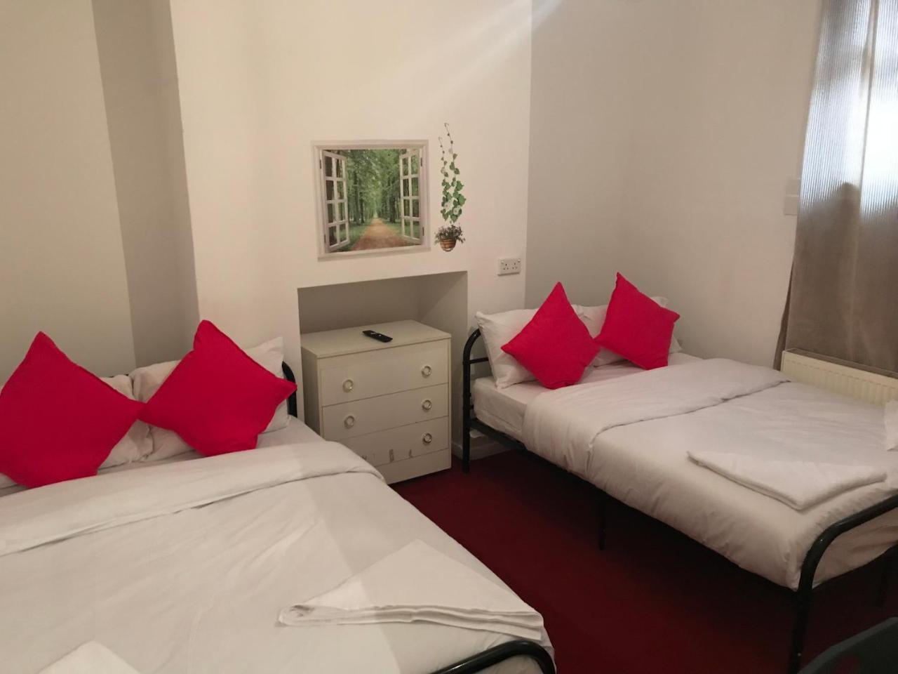 Poplar Guest House Лондон Екстер'єр фото