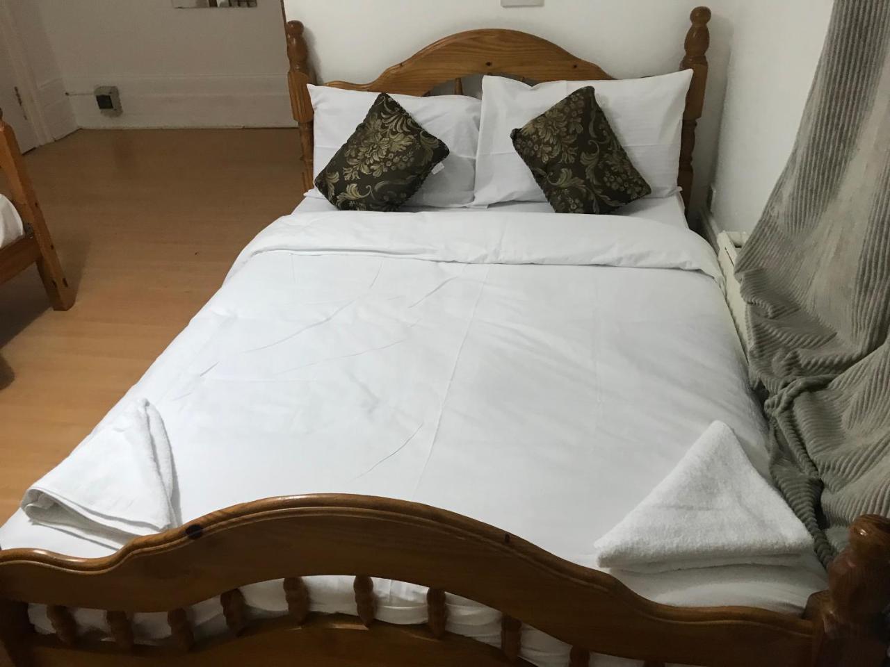 Poplar Guest House Лондон Екстер'єр фото