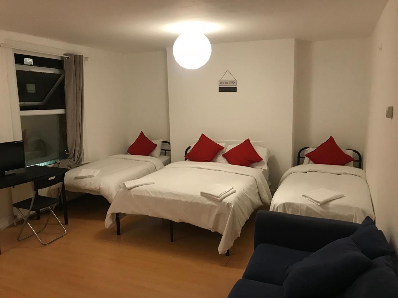 Poplar Guest House Лондон Екстер'єр фото