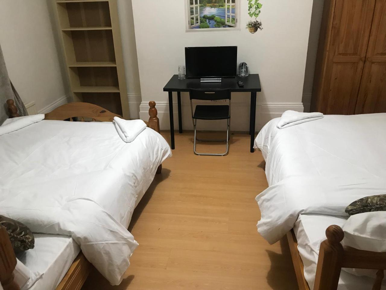 Poplar Guest House Лондон Екстер'єр фото
