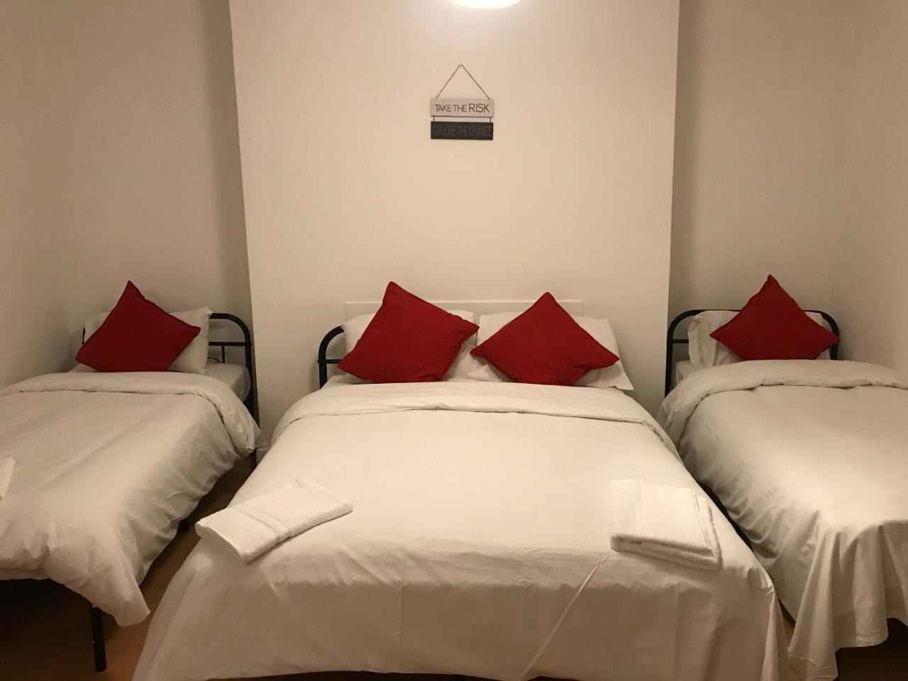 Poplar Guest House Лондон Екстер'єр фото