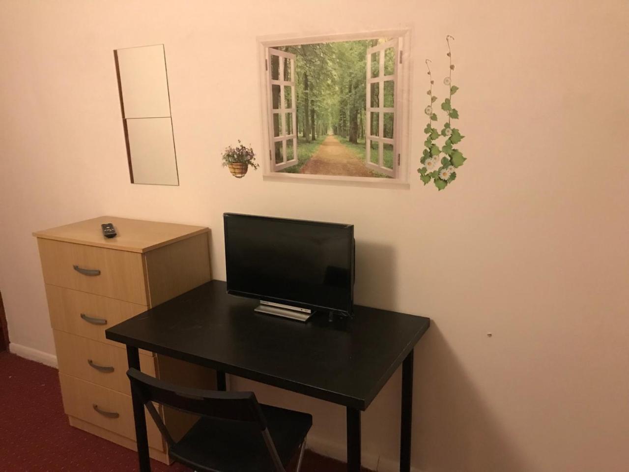 Poplar Guest House Лондон Екстер'єр фото