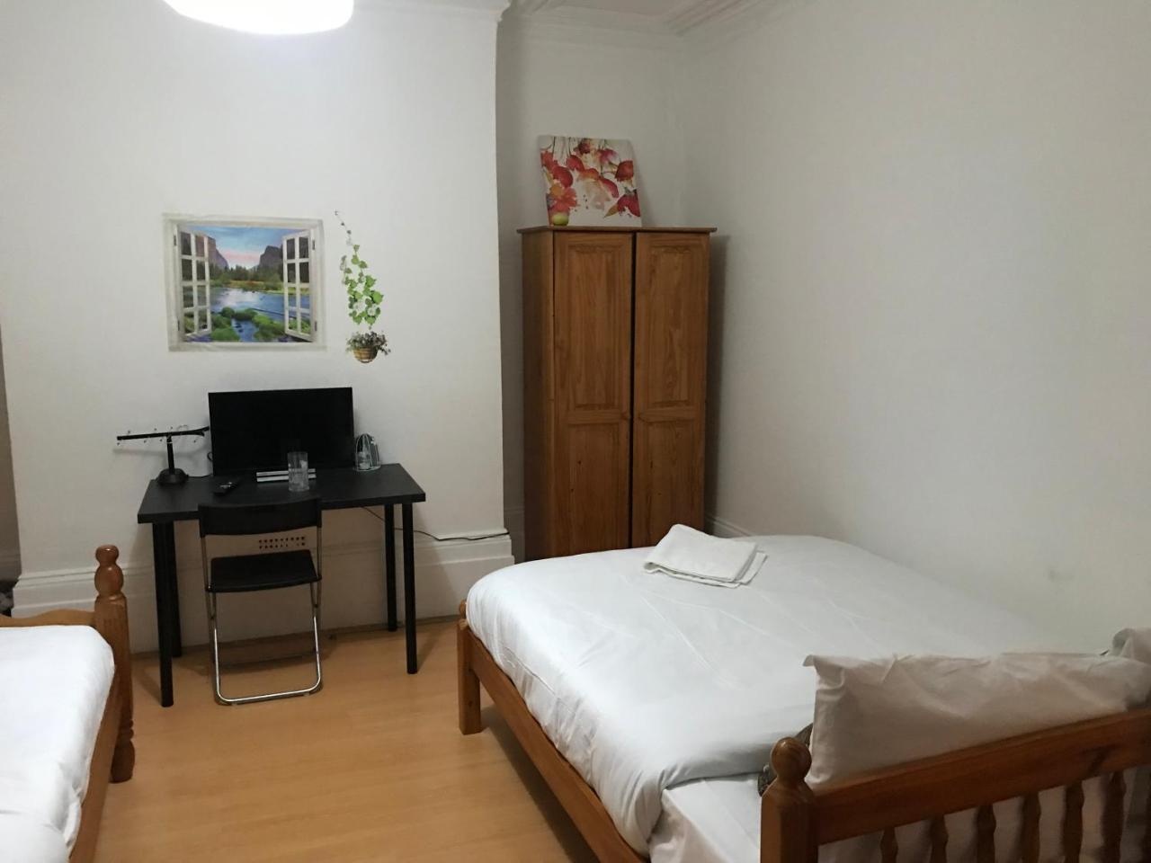 Poplar Guest House Лондон Екстер'єр фото